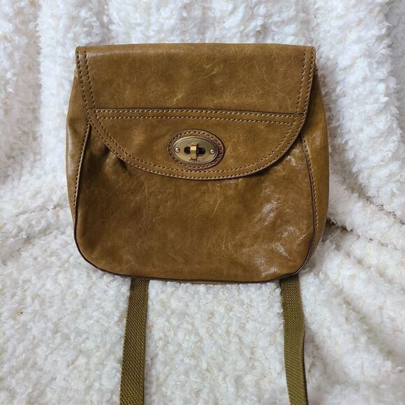 Fossil Carson Olive Green Leather Crossbody‎ - Picture 1 of 5